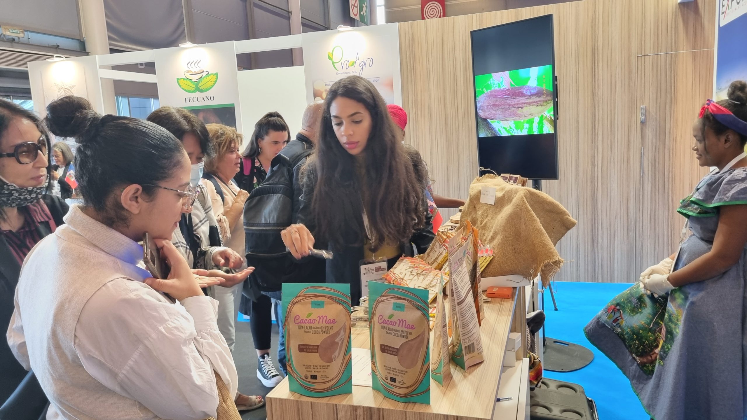 Caribbean Export supports SMEs from the Dominican Republic and Haiti to present their products at the Salon Du Chocolat 2022 in Paris, France.